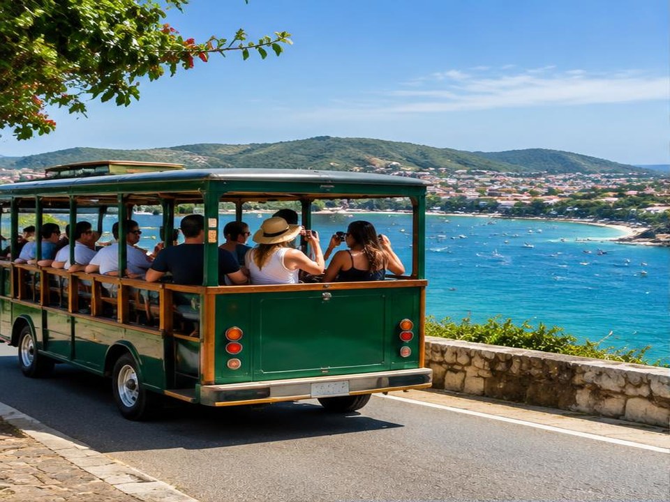 Passeio de Trolley em Búzios